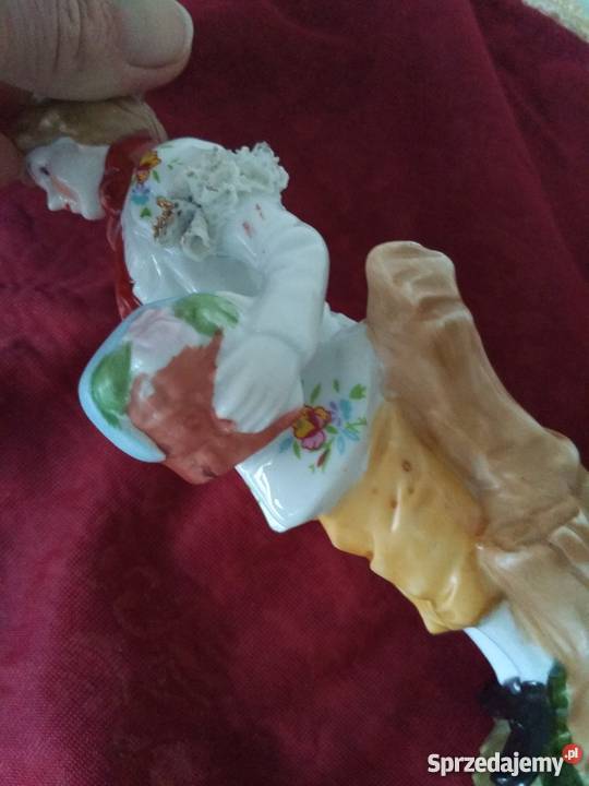 Figurka młodzieniec z koszem Ropa sprzedam