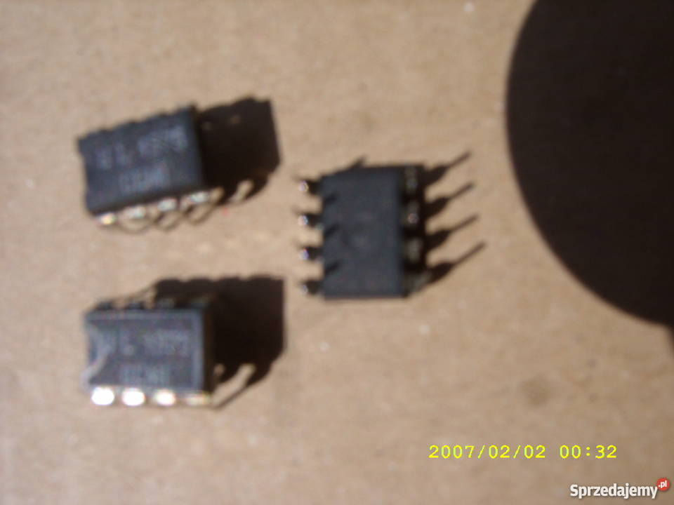 Uklad scalony ICL 7660 2 ZL Wołów