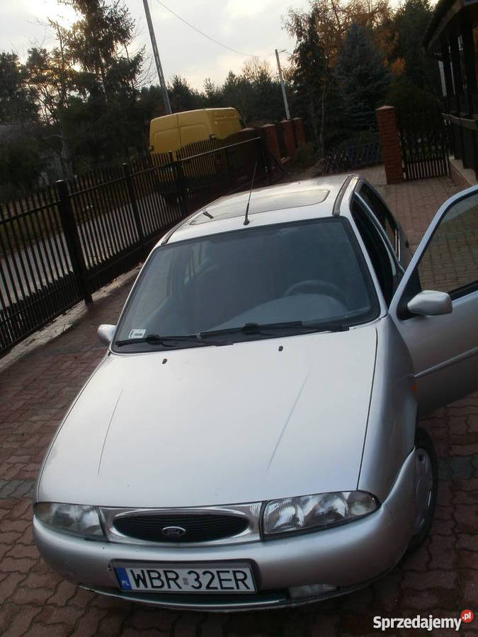 FORD FIESTA 1998 srebrny Białobrzegi sprzedam
