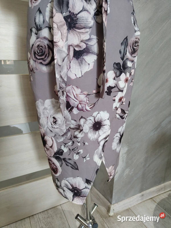 Sukienka w kwiaty okolicznościowa Chorzów