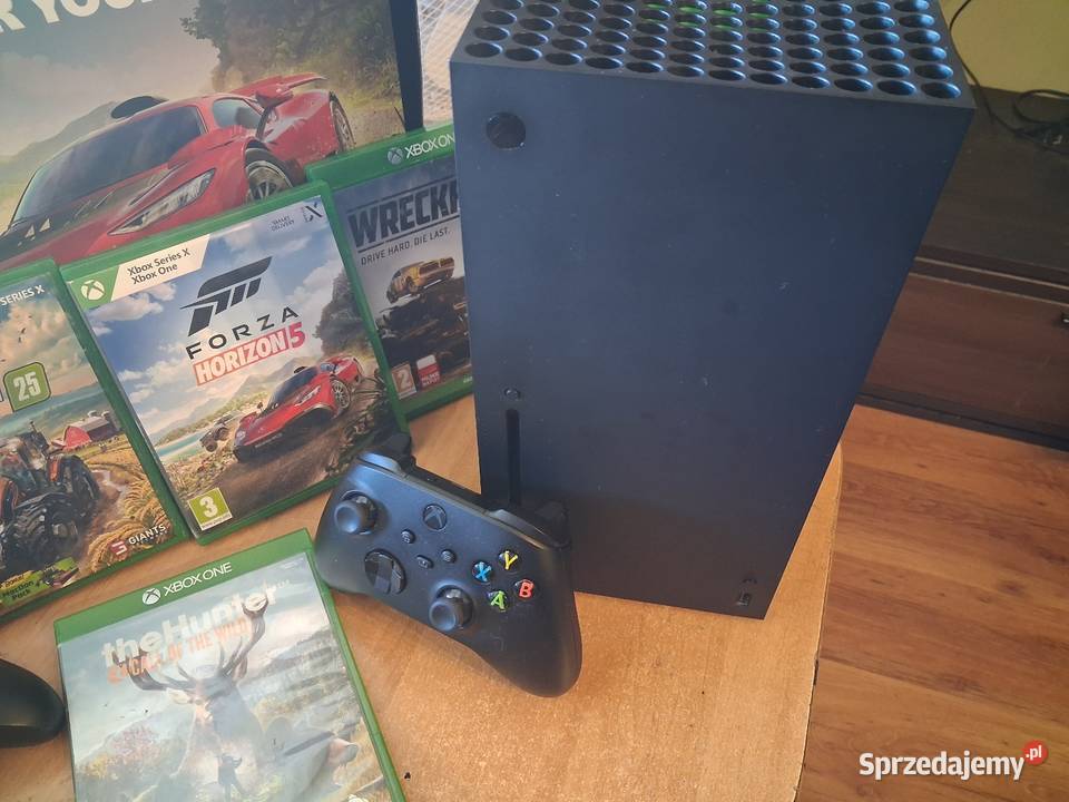 Sprzedam Xbox series X z dwoma padami i zestawem Radomyśl Wielki sprzedam