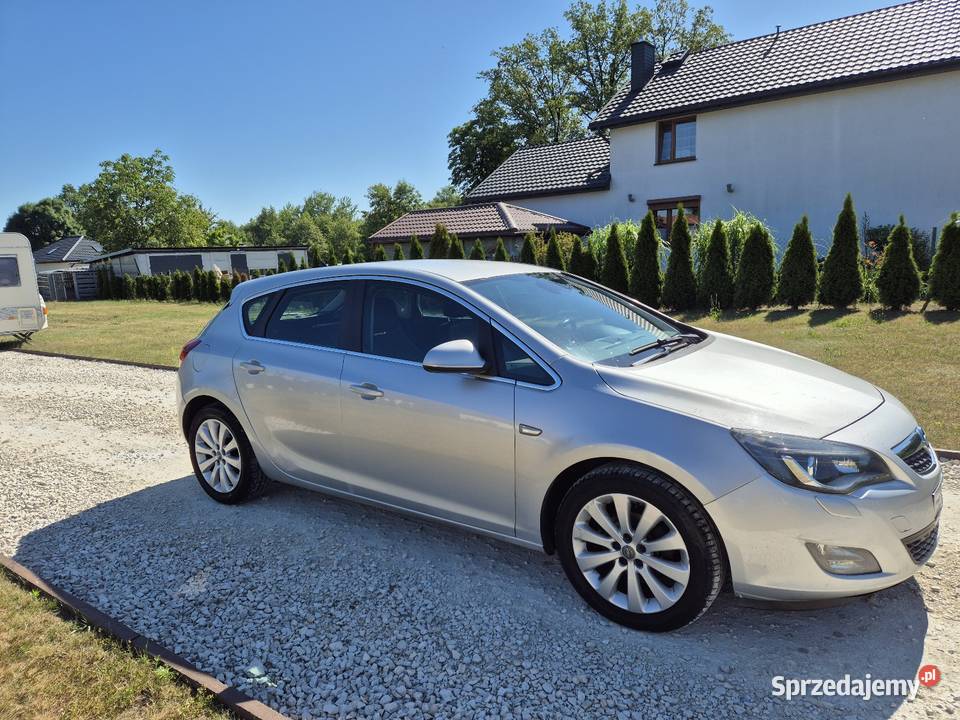 Opel Astra J cosmo 2011r 14T łódzkie