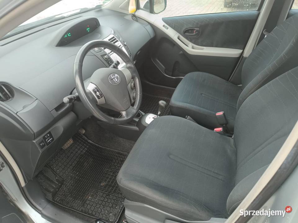 Toyota Yaris II Hatchback 5d 13 i VVTi 86 2007 Sanok