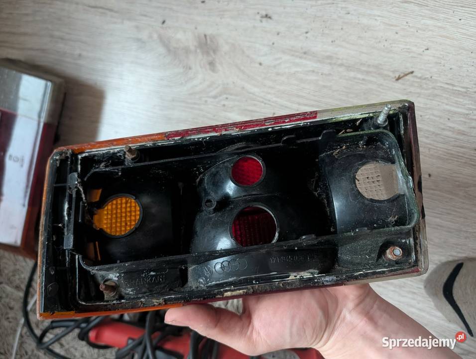 Lampy tylnie wąskie golf mk1 osobowe pomorskie Rumia