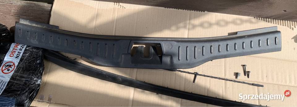 Ford Focus MK3 KOMBI osłona pasa tylnego listwa Puławy sprzedam