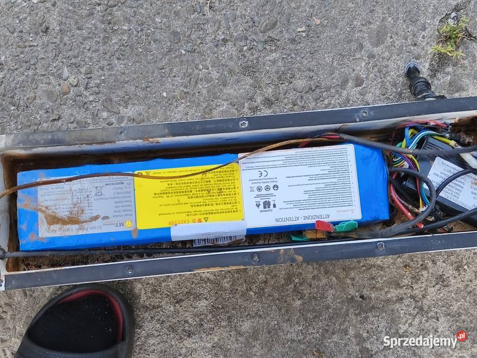 Mam na sprzedaż hulajnogę elektryczną Aprilia podkarpackie Bajdy