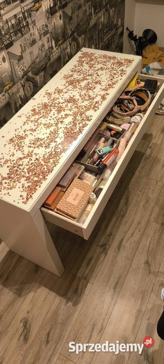 Sprzedam toaletkę IKEA z krzesłem Lublin