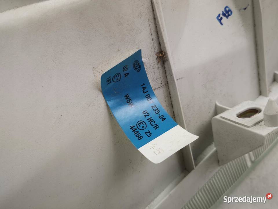 LAMPA PRAWY PRZÓD VW GOLF III 19911999 NOWA