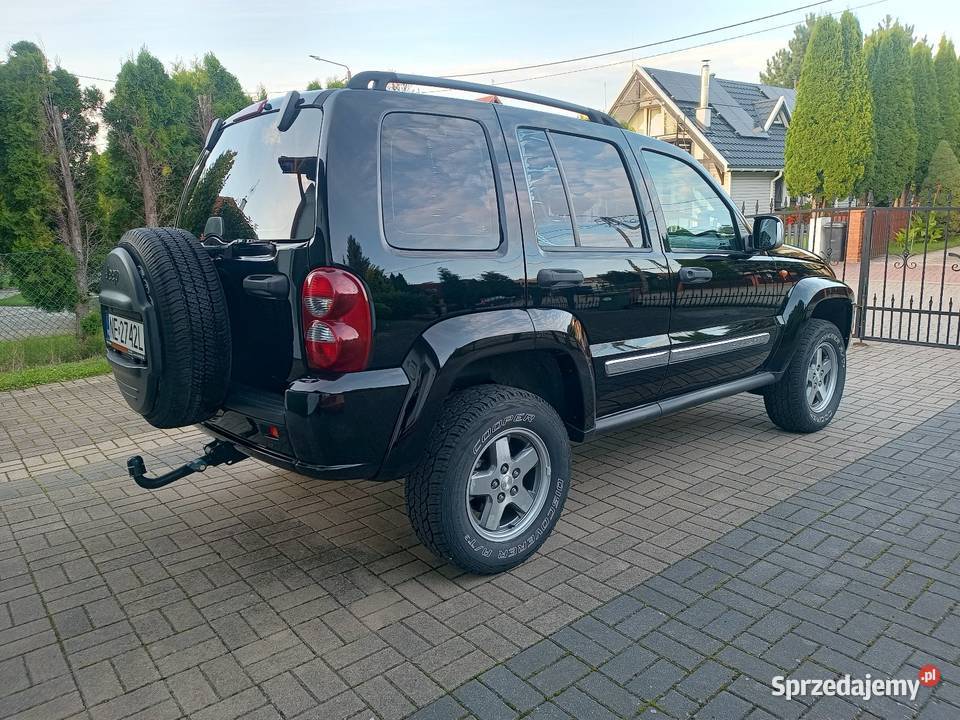 Jeep Cherokee KJ 28 CRD 4x4Automat Bezwypadkowy czarny