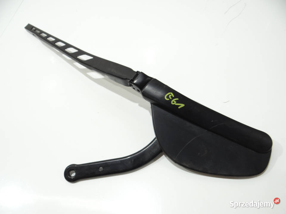 RAMIĘ WYCIERACZKI PRZÓ BMW E60 E61 LCI 7035103 Strzyżewice