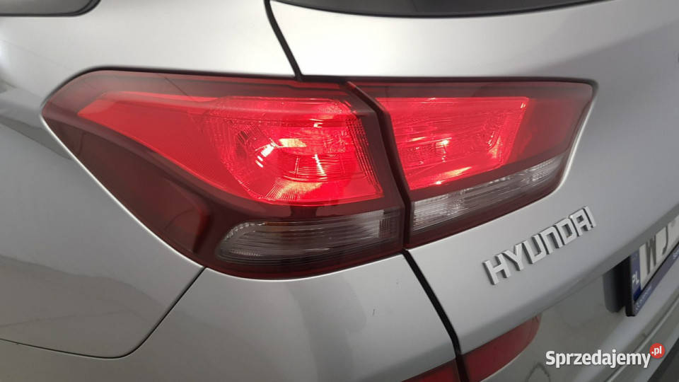 Hyundai i30 10 TGDI Modern Z Polskiego Salonu srebrny Warszawa sprzedam