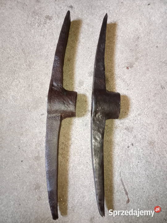 Dwa kilofy Augustów