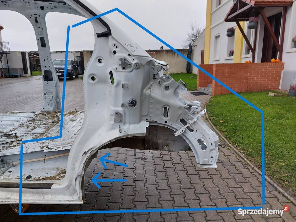 Transit Custom II 2024 ćwiartka prawa przód