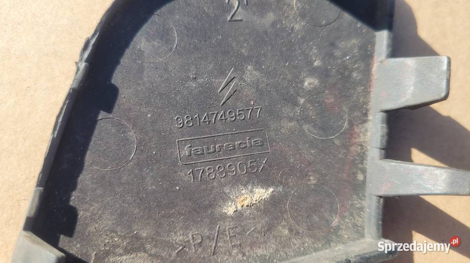 PEUGEOT 2008 ZAŚLEPKA HAKA ZDERZAKA PRZÓD śląskie Ruda Śląska