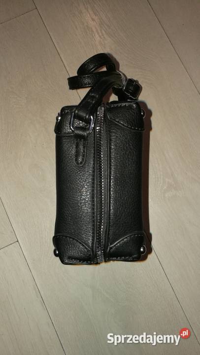 Torebka damska na ramię czarna mała 15cm Wołomin