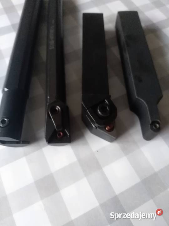 Noże tokarskie do gwintowania sprzedam