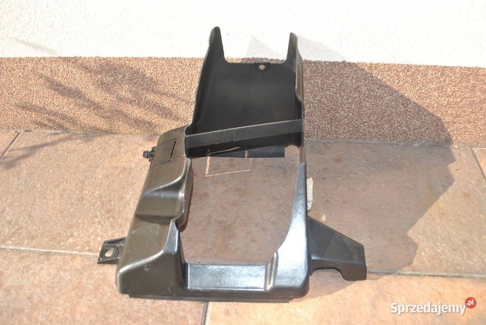 Kanał kierownica powietrza chłodnicy silnika BMW Poręba