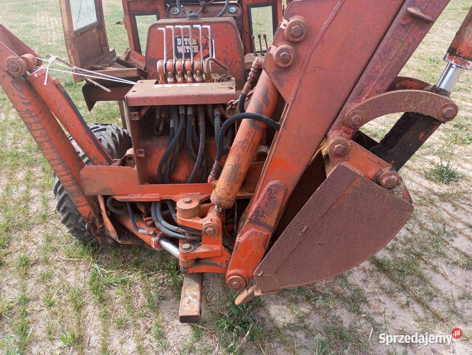 Koparko ładowarka Rok produkcji 1900 Koparko ładowarki Buk