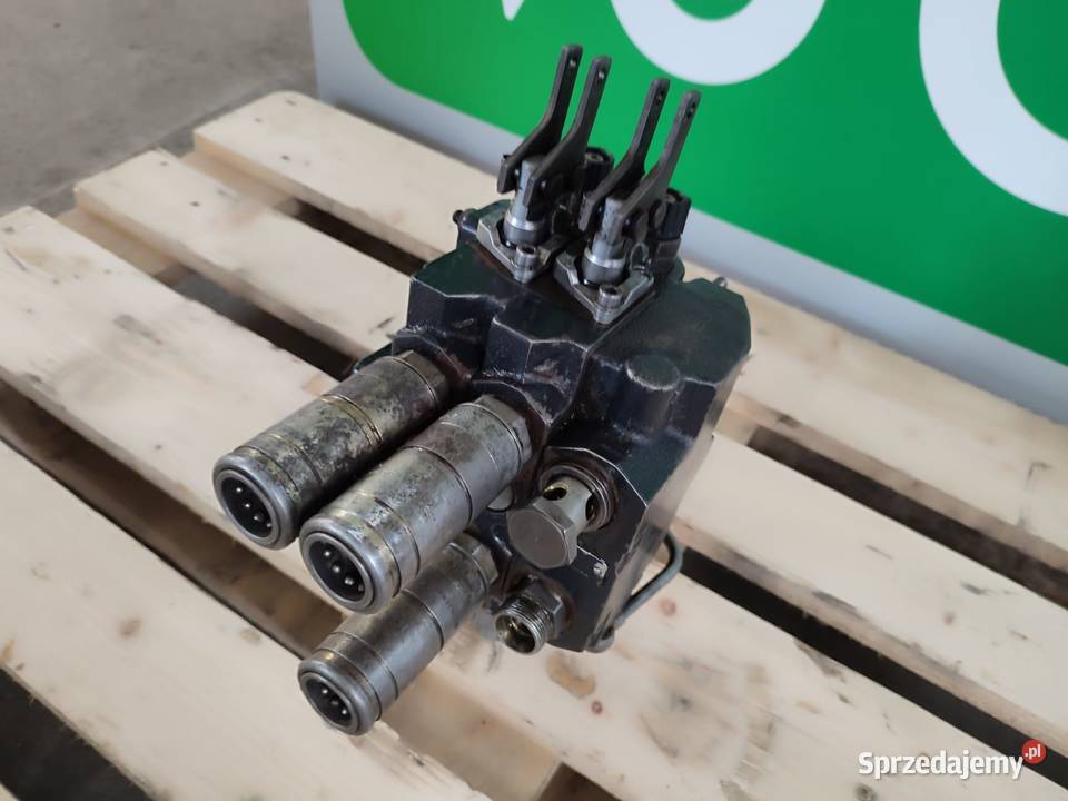 Rozdzielacz hydrauliczny gniazda DEUTZ FAHR Wilkowo