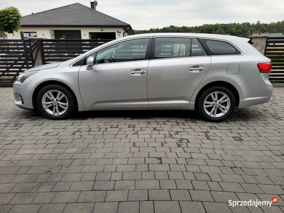Toyota Avensis T27 kombi 20 diesel salon Polska