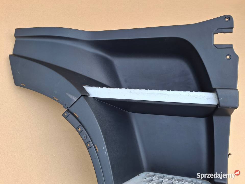 VOLVO FH4 STOPNICA PRAWA NADKOLE TREP MOCOWANIE Bieleń