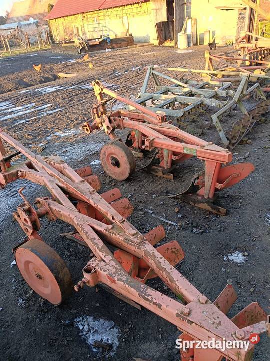 Sprzedam pługi 3 i 4 skibowy Ursus sprzedam