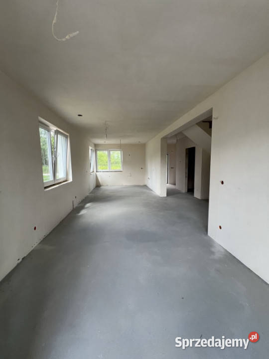 Dom 150m Wszystkie media Duży garaż Liczba pokoi 5 Marysin sprzedam