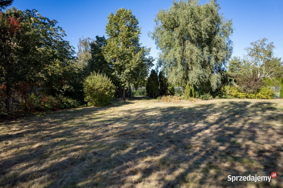 Działka budowlana 1200 m2 w zielonej