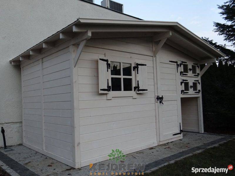 Drewutnia z czterema boksami domek Róża