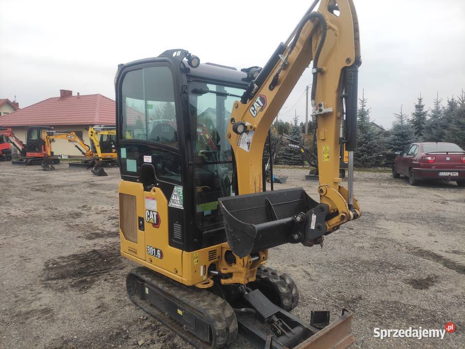Minikoparka CAT 3016 2022r przebieg 600mtg