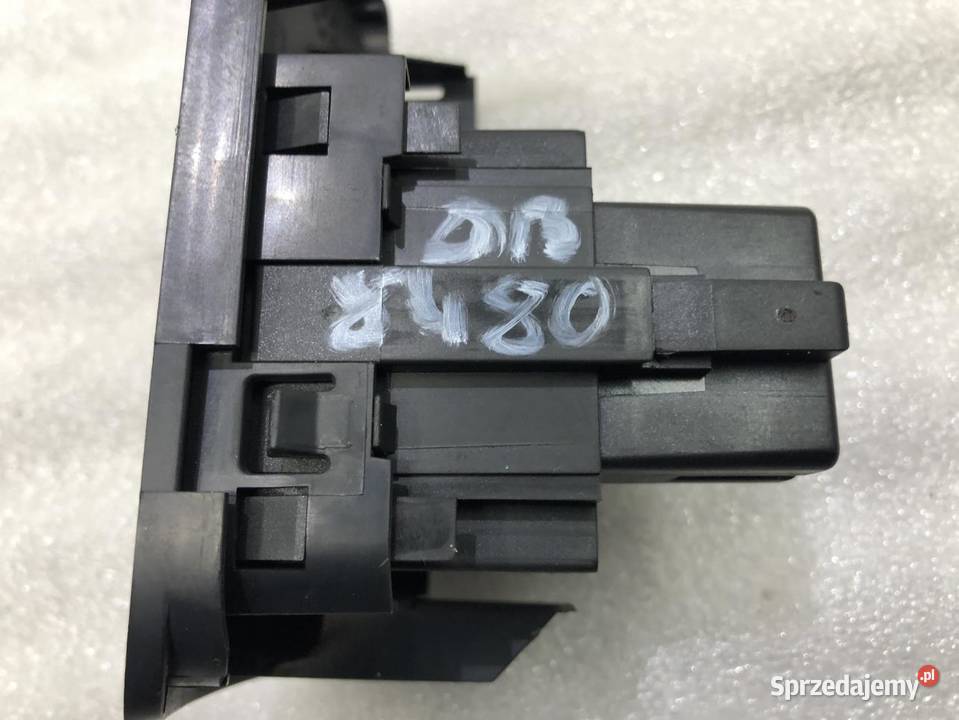 PRZEŁĄCZNIK ŚWIATEŁ RENAULT TWINGO II 8200095495 sprzedam