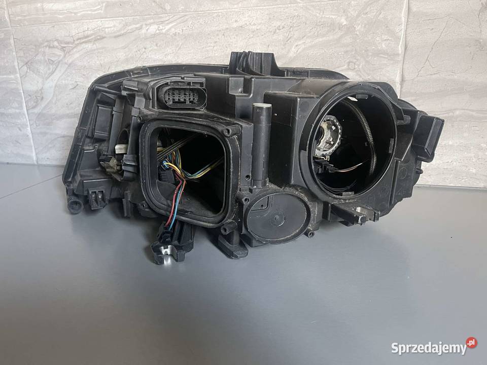 AUDI A4 BIXENON PRAWA LAMAP PRZÓD 8K0941004C Lampy przednie Ostroróg