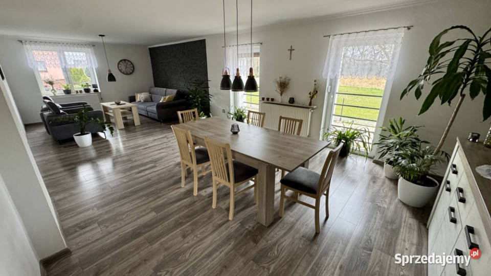 Komfortowy Dom rodzinny z garażem duża działka Obrowiec