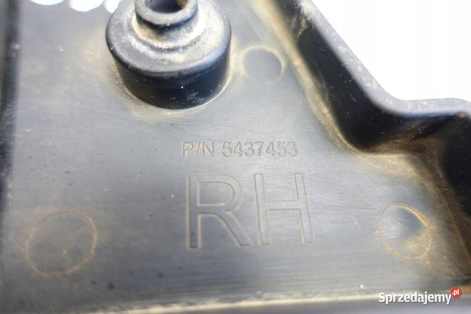 Polaris Sportsman 850 PRAWA OSŁONA OWIEWKA Plastiki