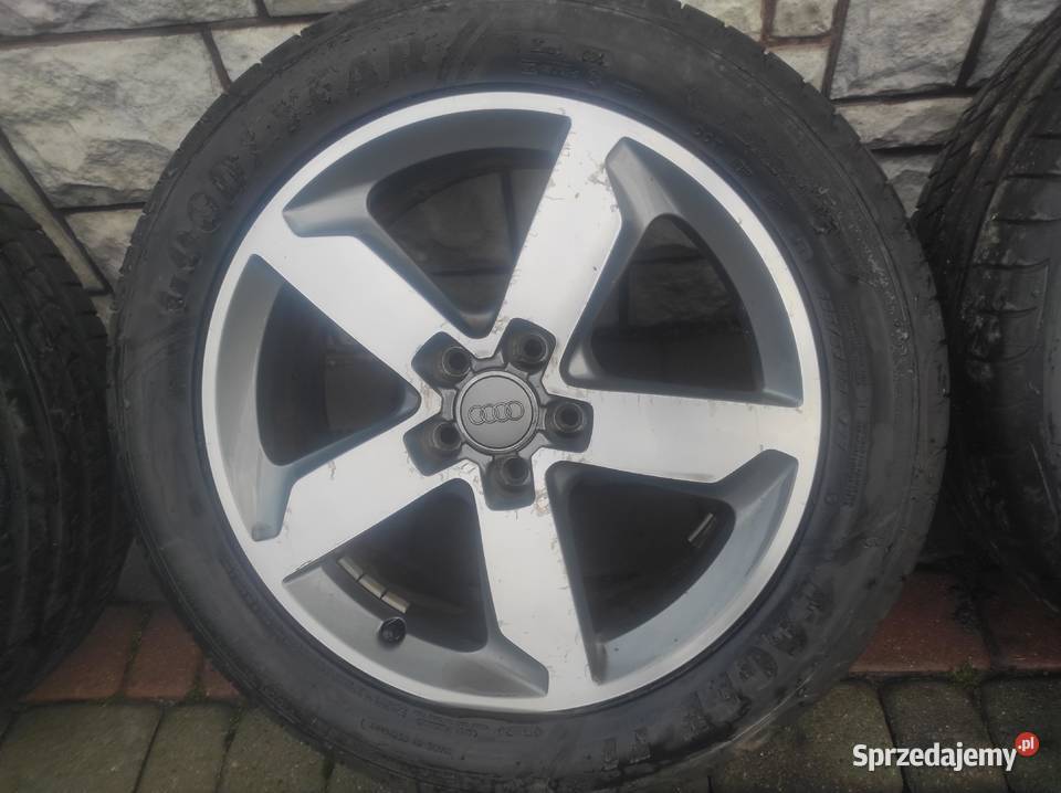 Alufelgi z oponami Audi Q3 ET43 7J18H2 2355018 podkarpackie Krosno sprzedam