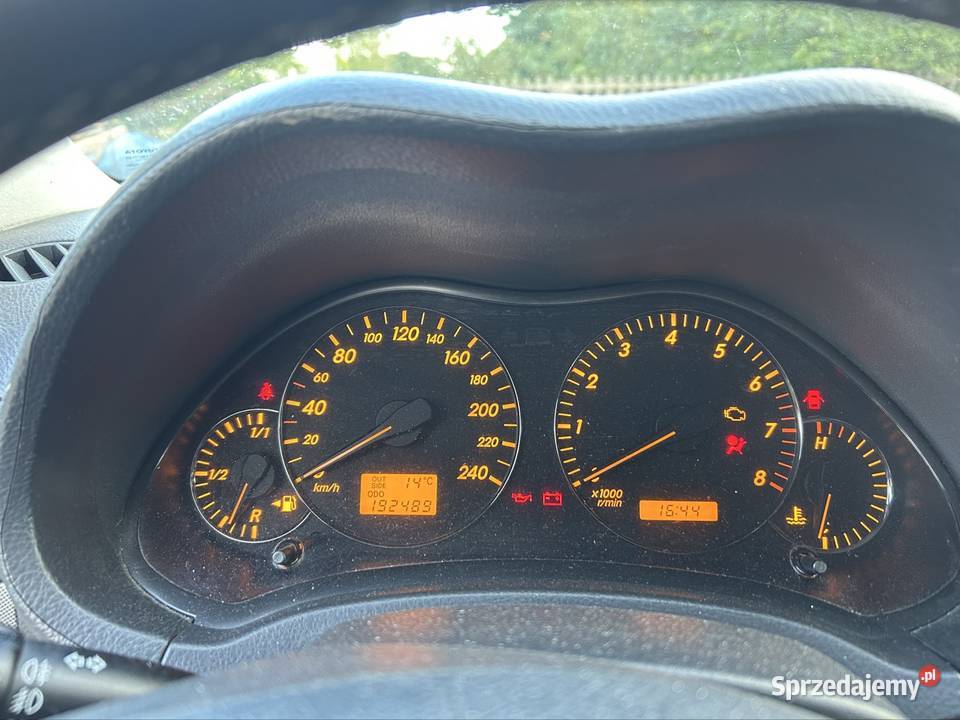 Sprzedam avensis Wilków