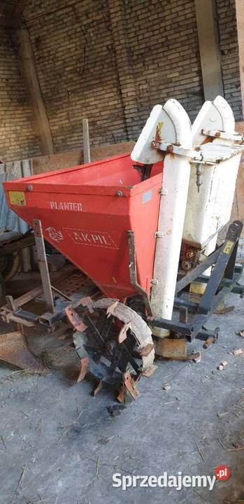Sadzarka Akpil Planter z podsiewaczem nawozu Dłużec
