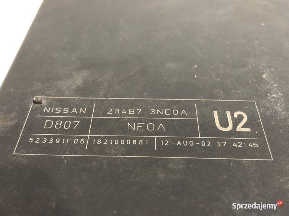 SKRZYNKA BEZPIECZNIKÓW NISSAN LEAF ZE0