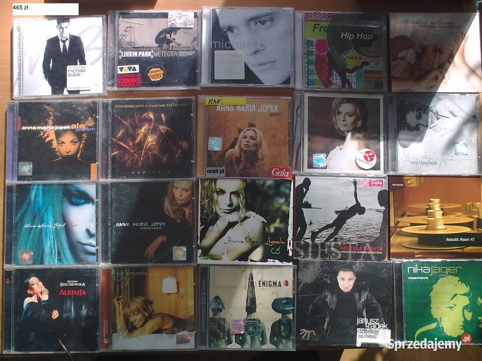 Kolekcja płyt CD z muzyką współczesną