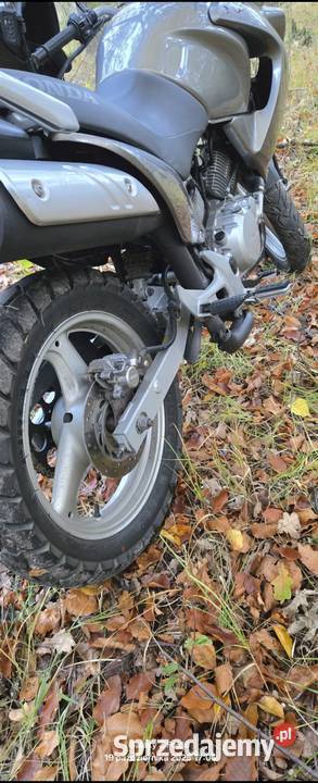 Honda Varadero XL 125 2004r Rok produkcji 2004 Chybie