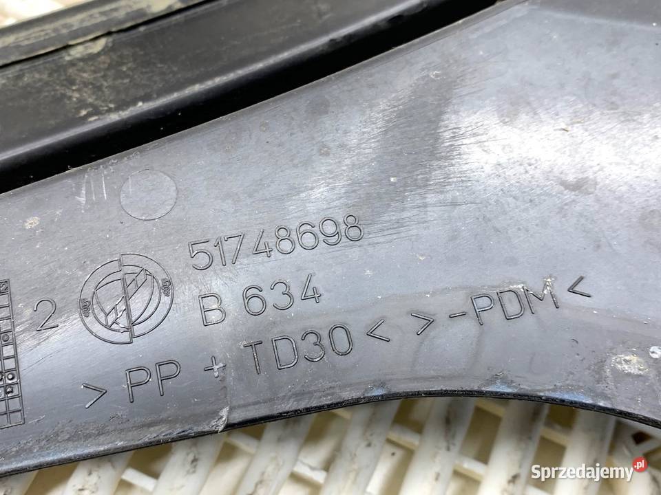 PODSZYBIE FIAT LINEA 51748698 Hatchback OSŁONA