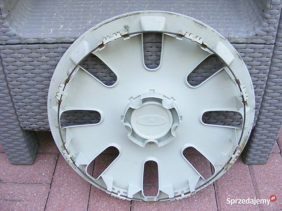 Kołpak 15 FORD prawie nowa sztuka