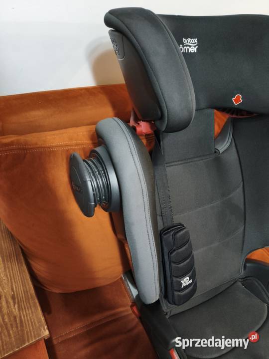 Fotelik samochodowy Britax Rmer Kidfix III S Testy zderzeniowe 5 punktów Józefów