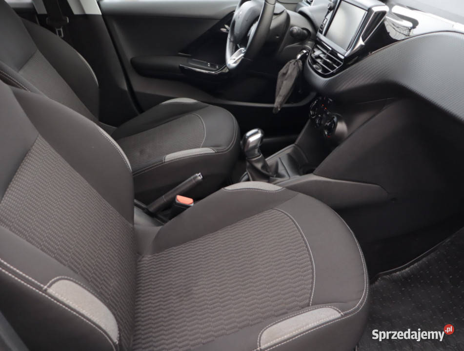 Peugeot 208 12 PureTech wielofunkcyjna kierownica Lublin
