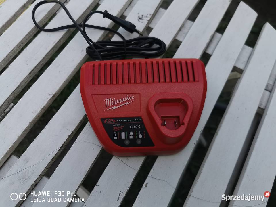 Ładowarka Milwaukee C12C Rozprza