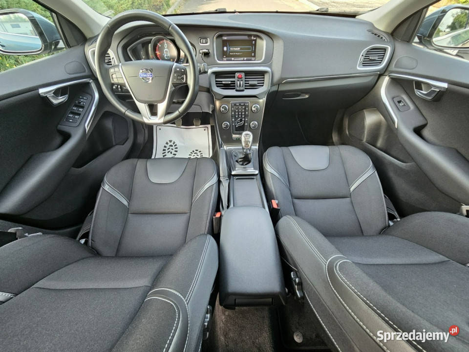 Volvo V40 Ładne i Zadbane Panorama dach manualna Opoczno