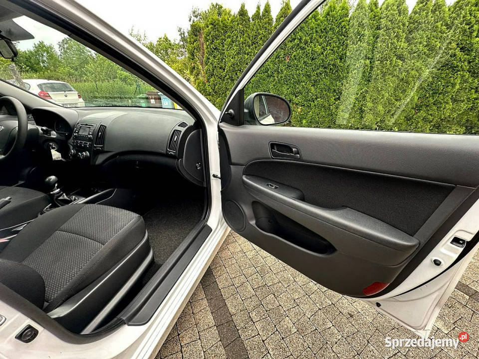 Hyundai i30 Hyundai I30 14i 110 Klimatyzacja 4/5 Wrocław