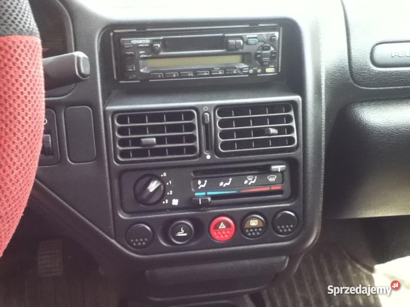 Peugeot 106 czerwony