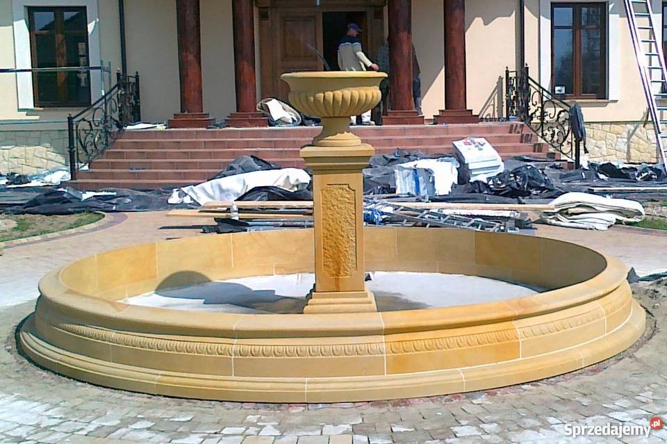 Stylowa fontanna ogrodowa z piaskowca naturalny Kamienna Góra