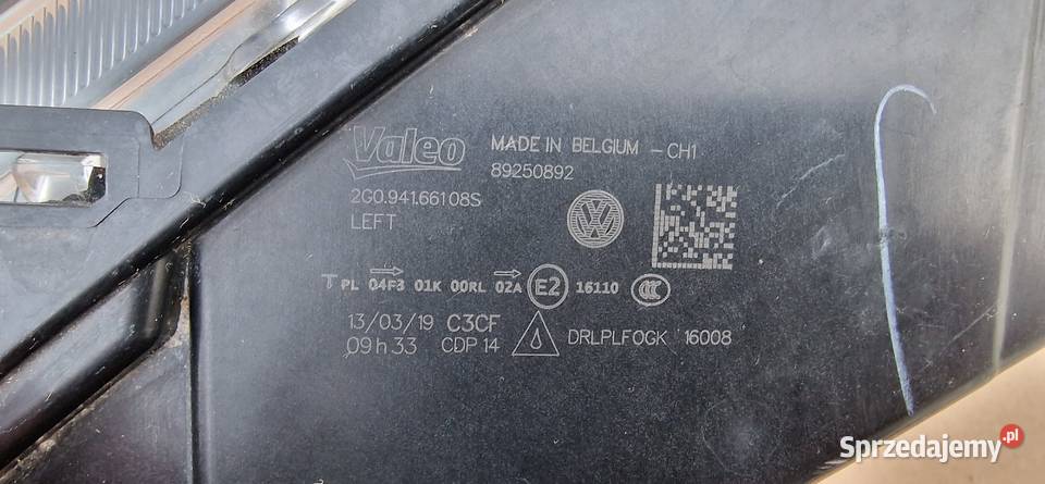 VW POLO VI 6 2G0 HALOGEN LEWY LED DRL osobowe Bieleń